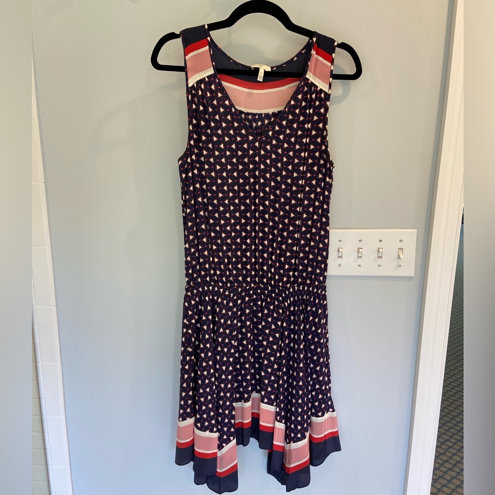 Joie Dress - sz M 100% silk shift blue and red print mini with handkerchief hem